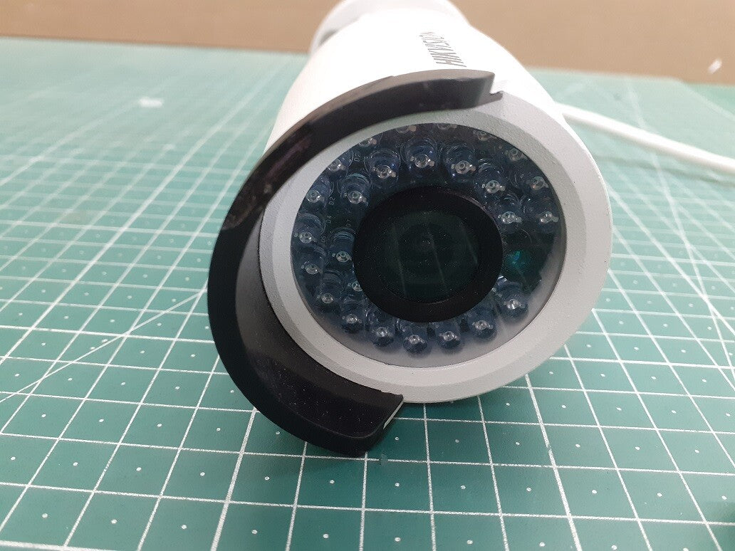 Hikvision Digital Technology DS-2CD2042WD-IP Überwachungskamera außen, V04678