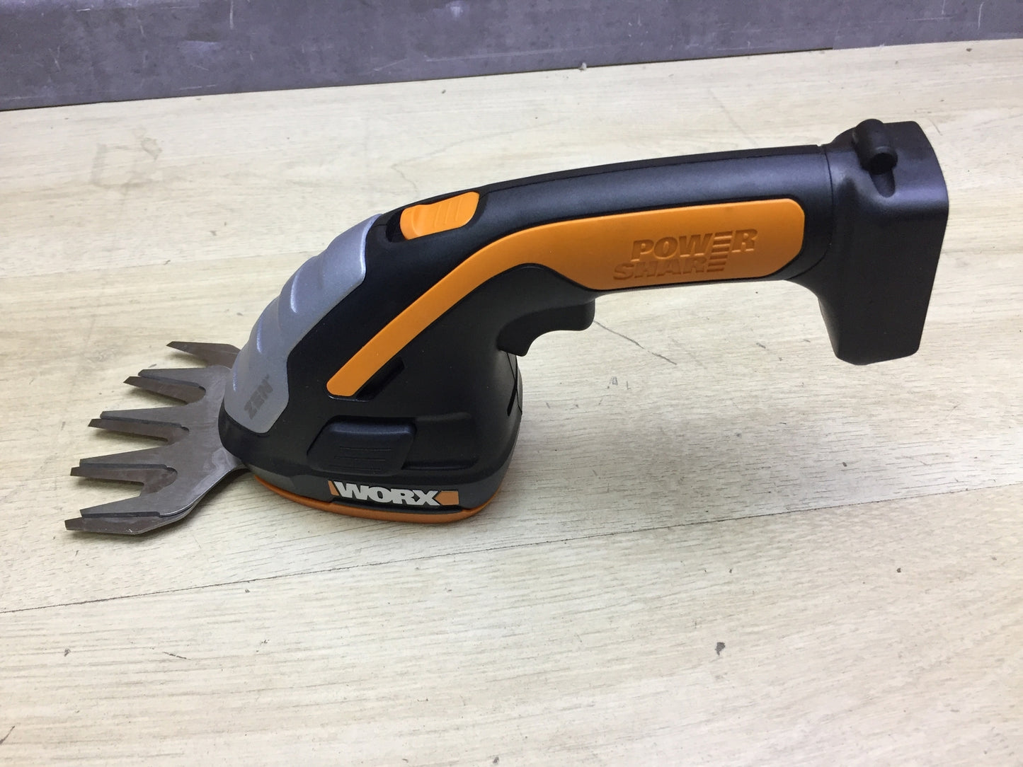 WORX 20V Grass and Shrub Shears WG801E SOLO, I31902