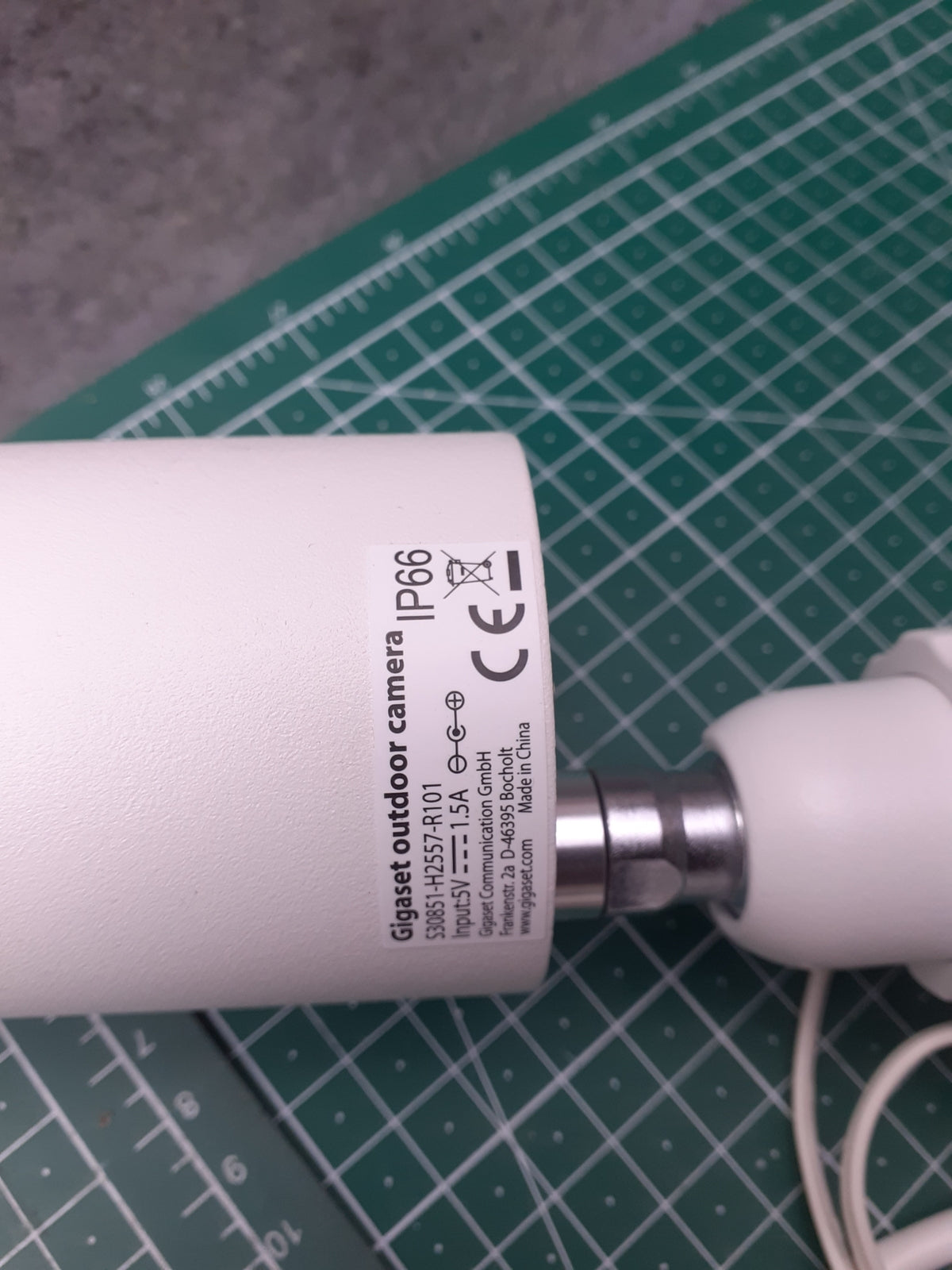 Gigaset Outdoor Überwachungskamera S30851-H2557-R101, I15565