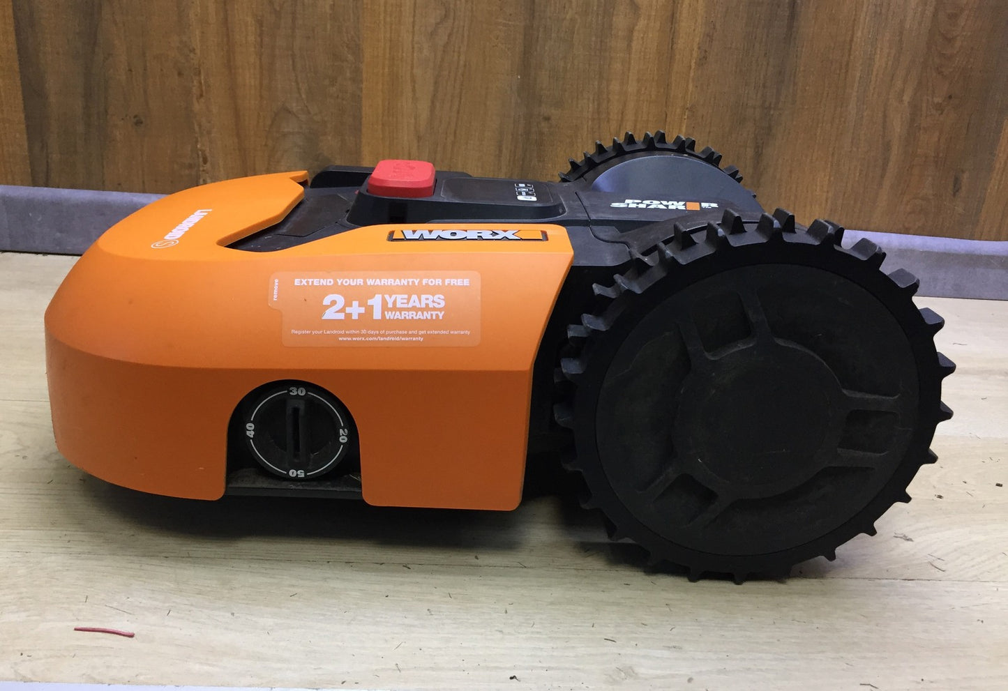Worx Landroid S WR130E robotic lawnmower/cordless lawnmower for gardens up to 300 sqm, I33174