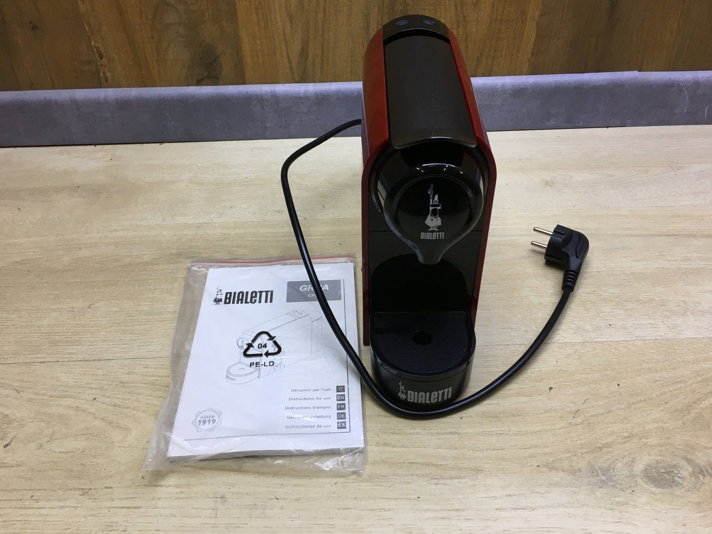 Bialetti Gioia coffee machine CF90, 1200 W, red, I29015