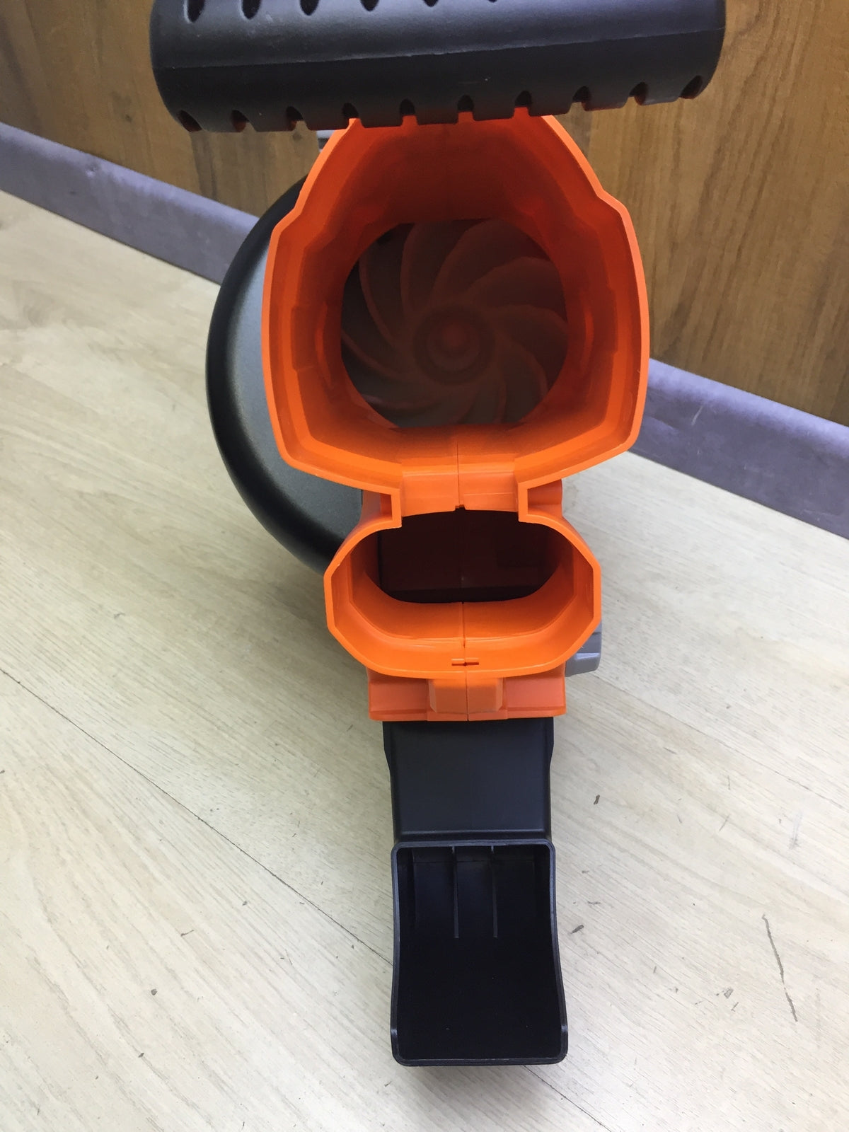 Black+Decker BCBLV36 Cordless Leaf Vacuum/Blower SOLO, I31966