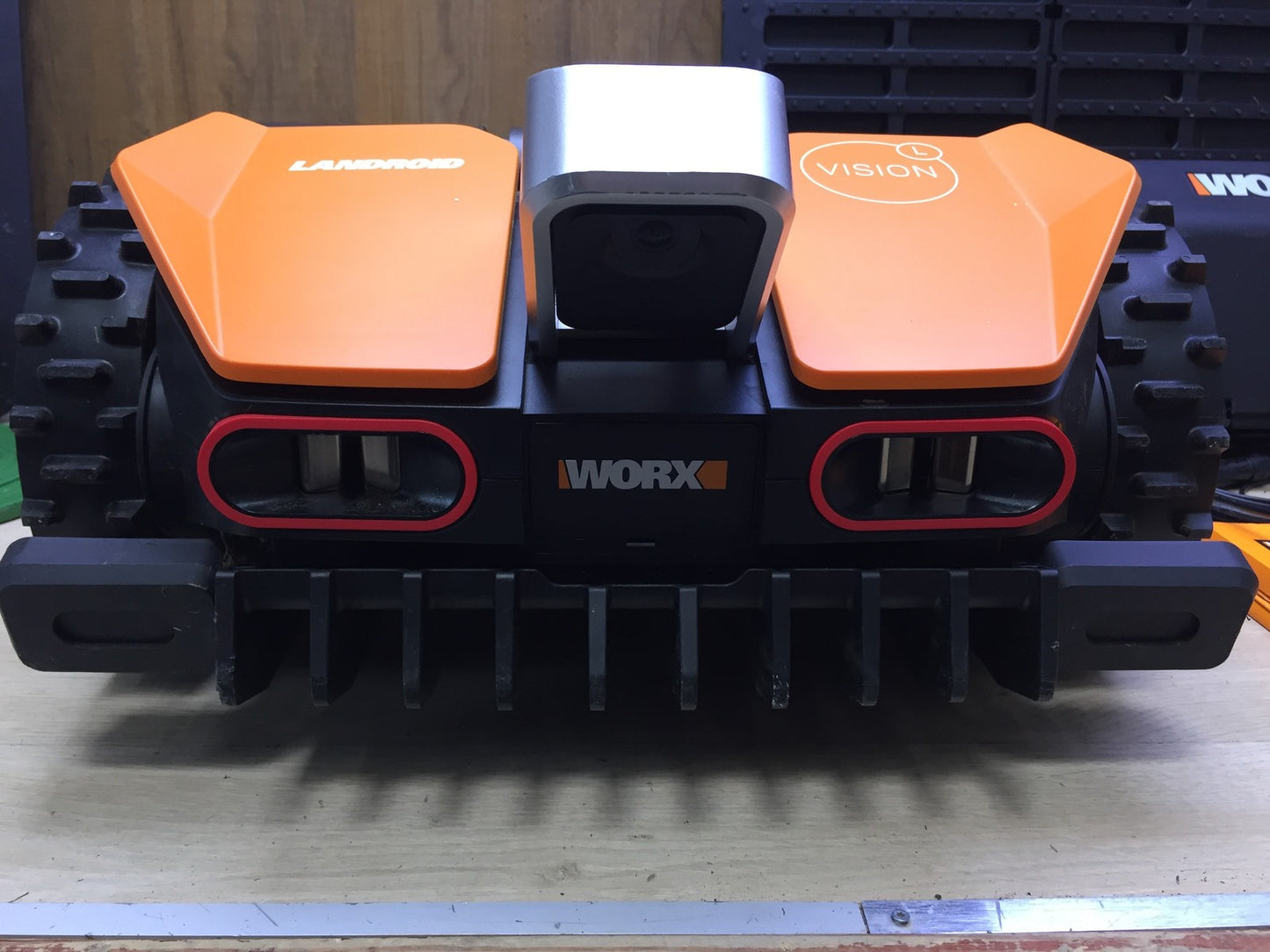 WORX Landroid Vision L1300 Mähroboter WR213E.1 für Gärten bis 1300m², I33293