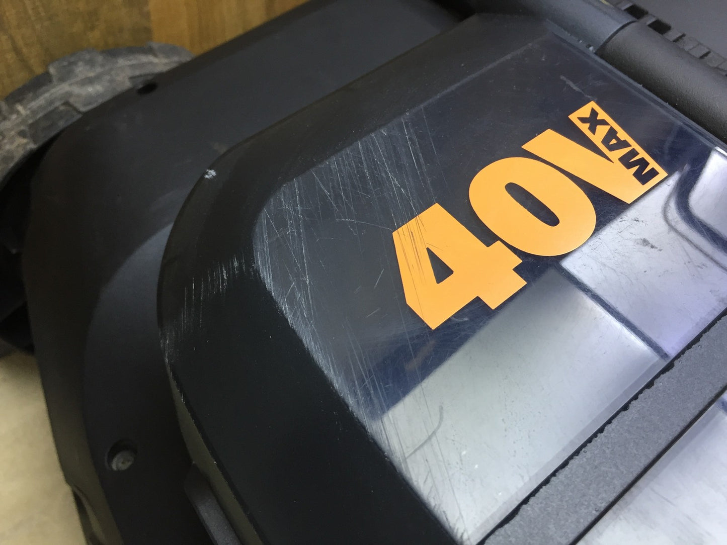 WORX Nitro Akku-Vertikutierer & Rasenlüfter WG855E Solo, bis zu 400 ㎡, I34145