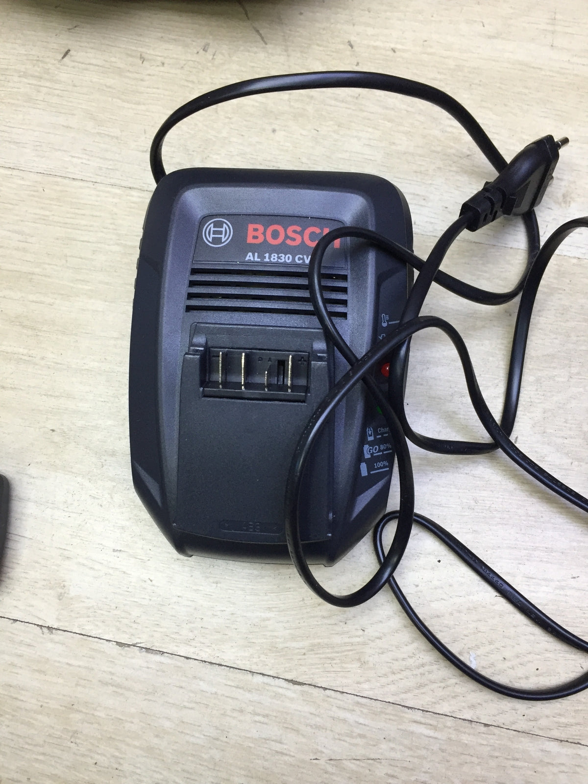 Bosch cordless vacuum cleaner UniversalVac 18, without battery, with charger, 18 V, I31929