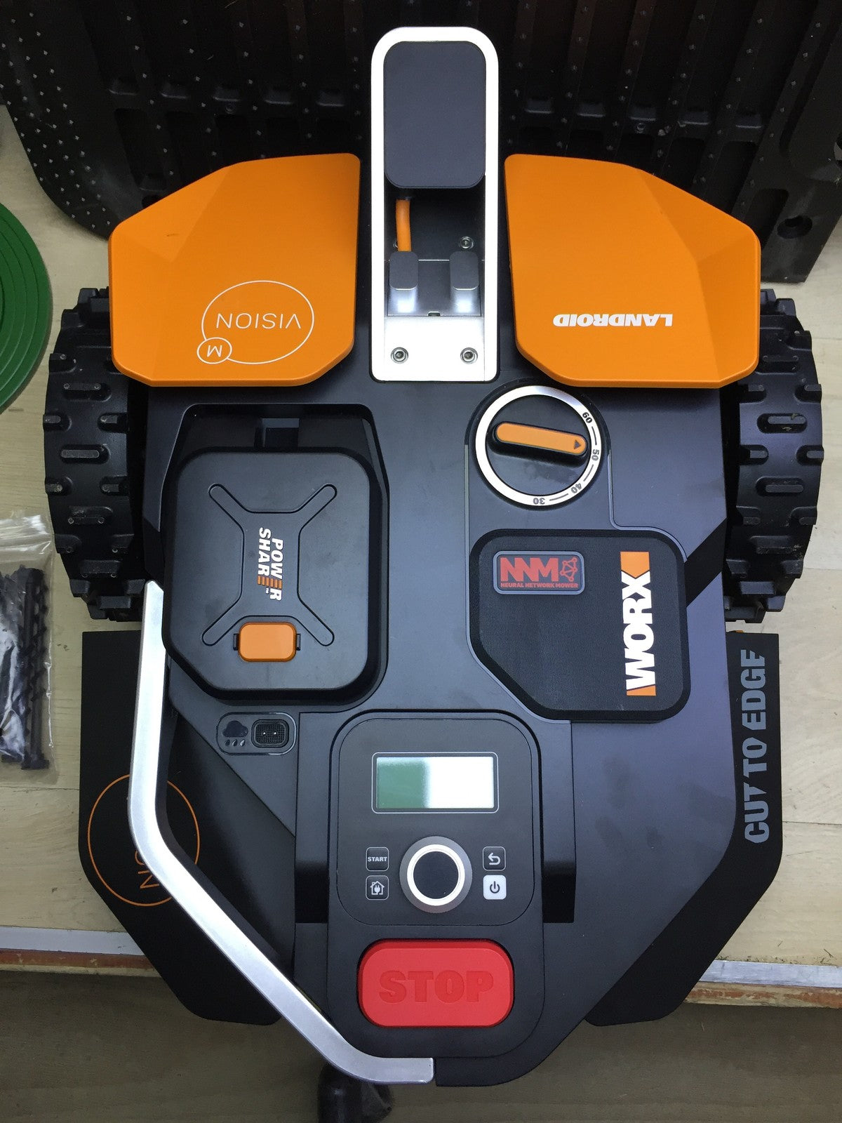 WORX Landroid Vision M600 Mähroboter WR206E, für Gärten bis 600qm, I33570