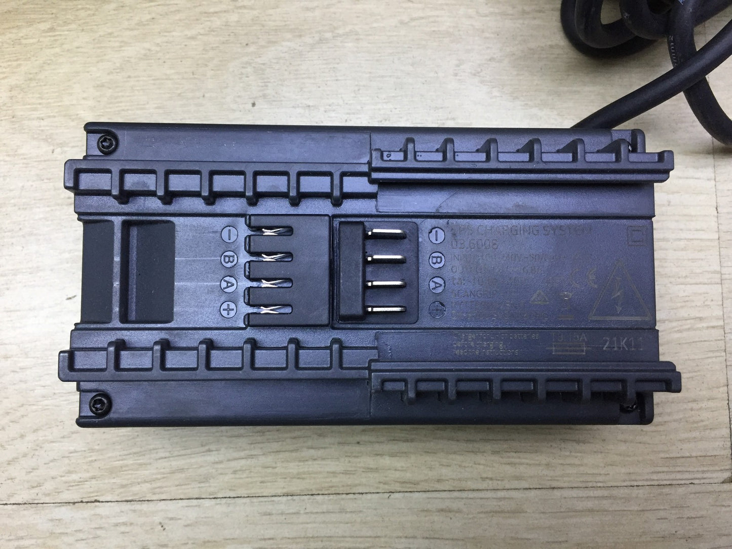 Scangrip AREA 10 SPS LED-Arbeitsleuchte (03.6009) 360 Grad 10.000 Lumen, I34013