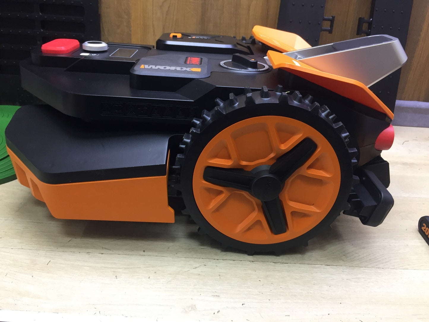 WORX Landroid Vision M550 Mähroboter WR205E für Gärten bis 550m², I33469