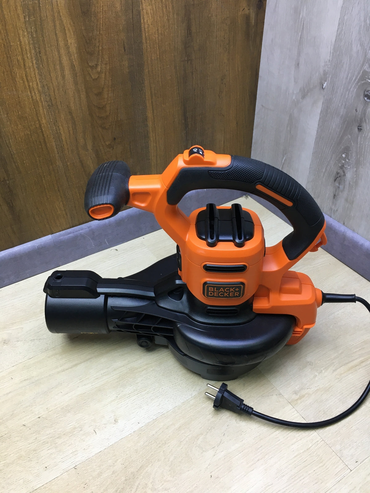 Black&Decker BEBLV301 Electric Leaf Vacuum/Blower Rake Attachment 3.0kW, I30275