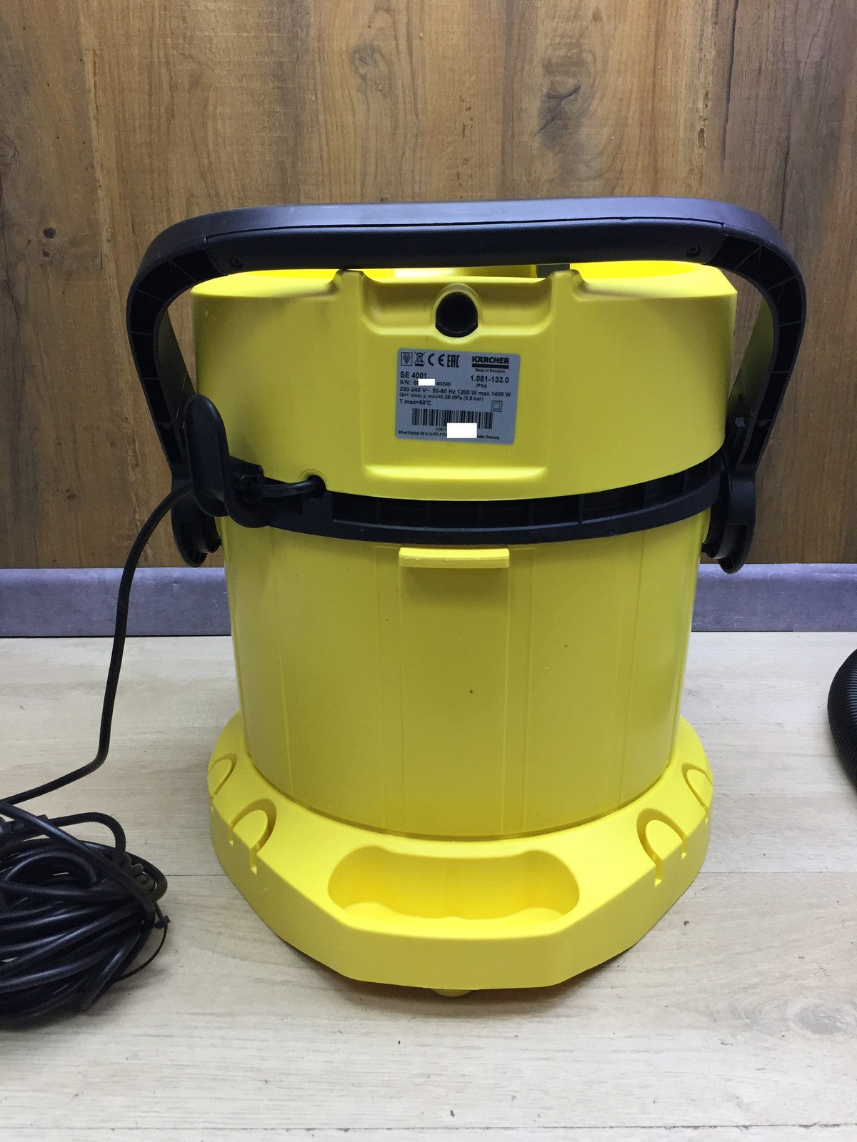 Kärcher 1.081-133.0 Wet and Dry Vacuum Cleaner SE 4001, I33513