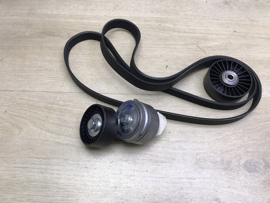 SKF VKMA 32039 Keilrippenriemensatz Schwarz I31073