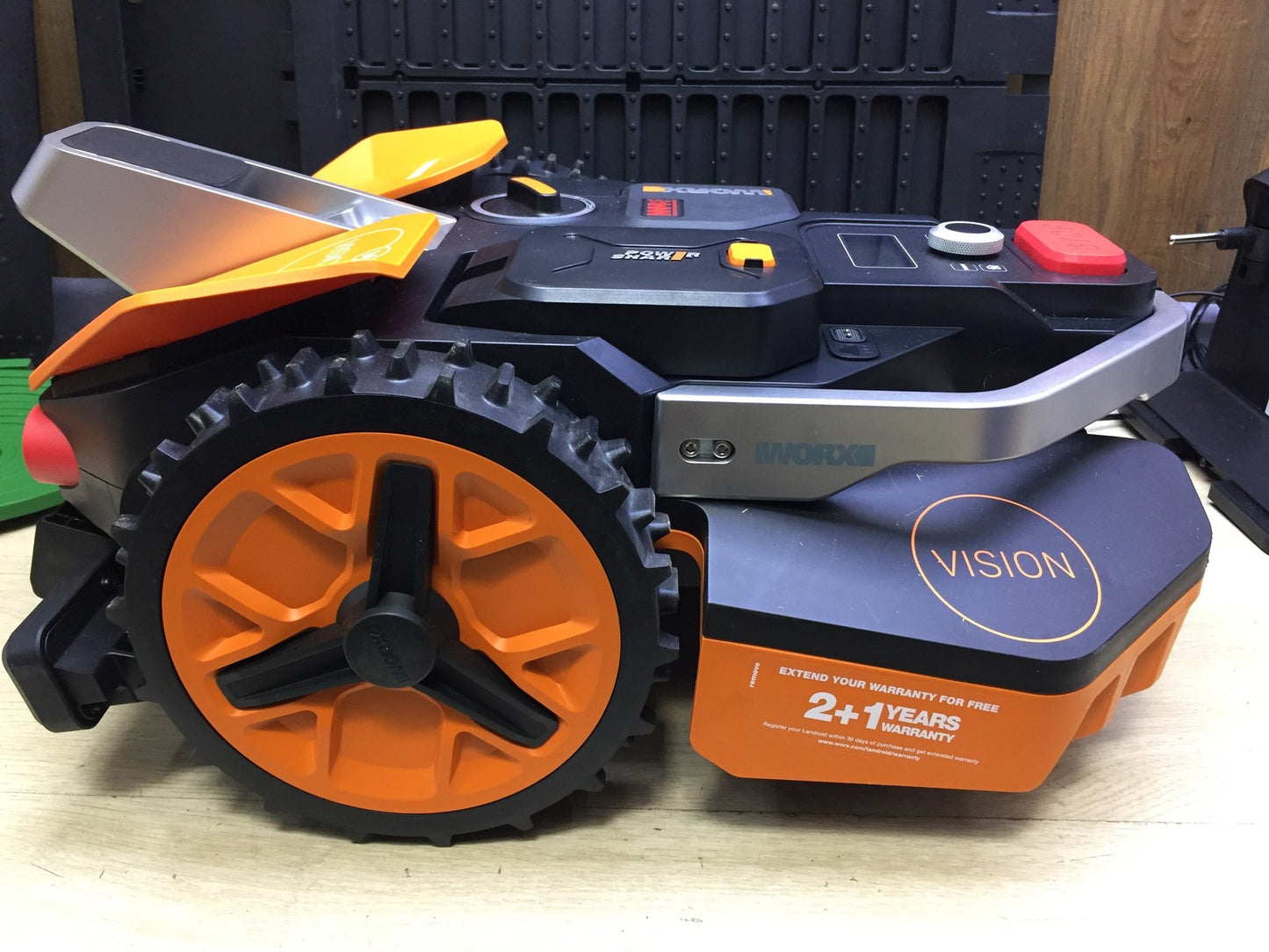 WORX Landroid Vision M550 Mähroboter WR205E für Gärten bis 550m² I33575