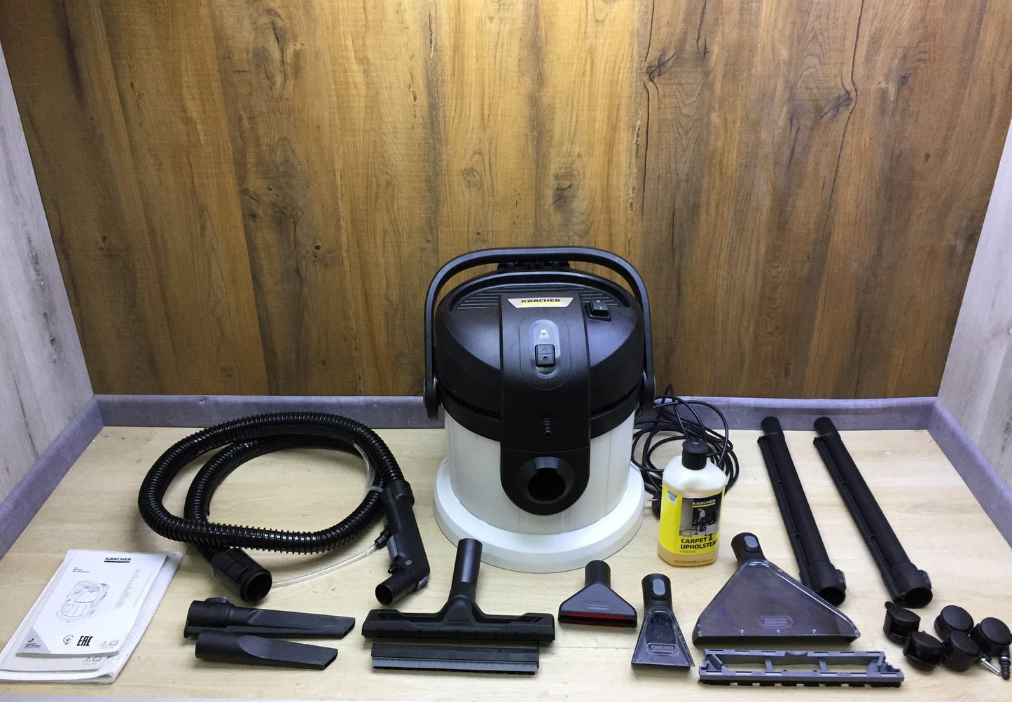 Kärcher SE 4 Plus Waschsauger (1.081-170.0), 1000 W, I33335