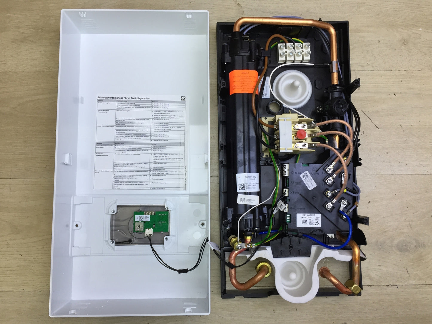 Vaillant elektronischer Durchlauferhitzer VED E 21/8, 21kW, 400V, EEK:A, I32660