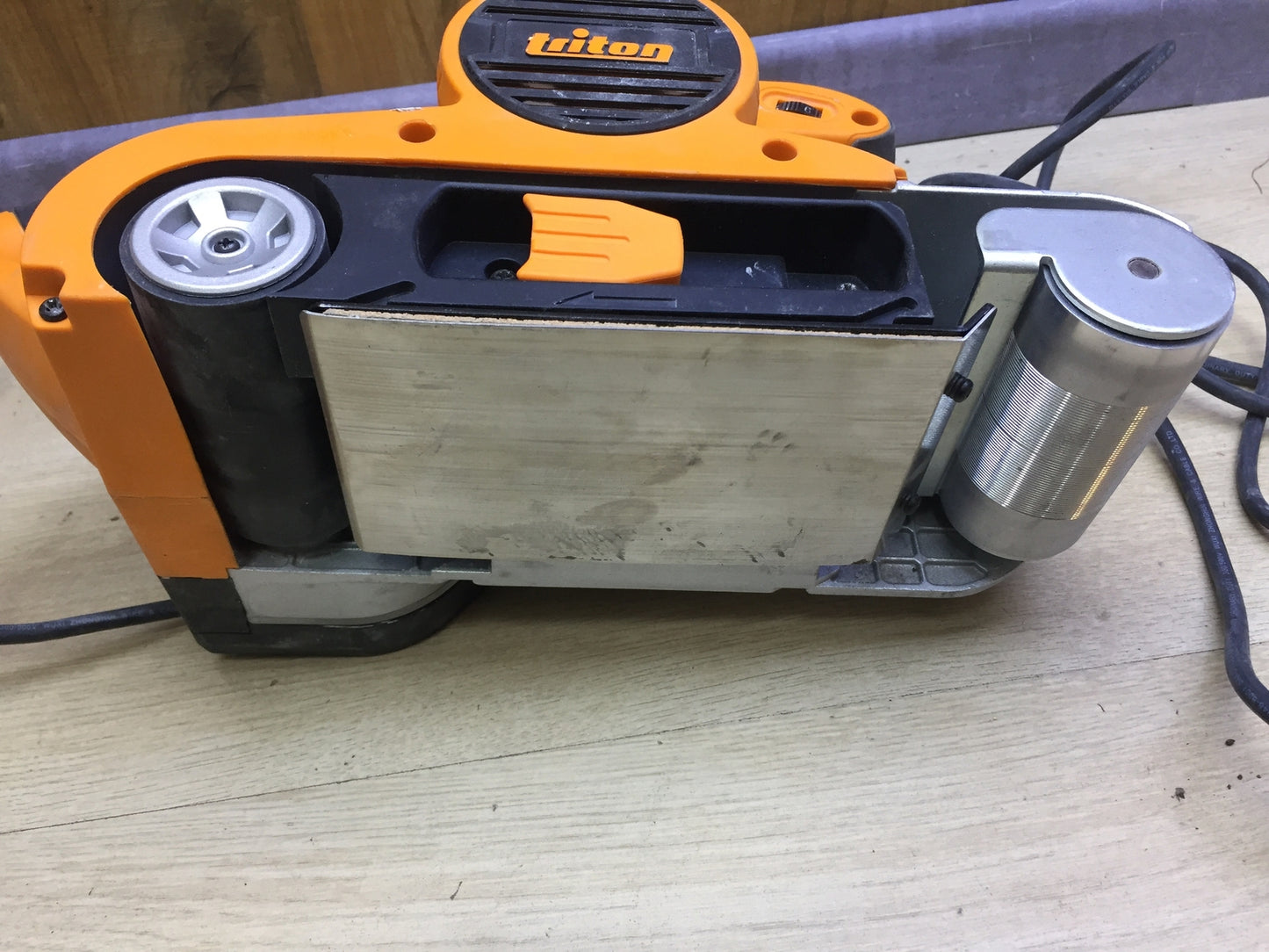 Triton T41200BS Bandschleifer 1200W 100mm I31664