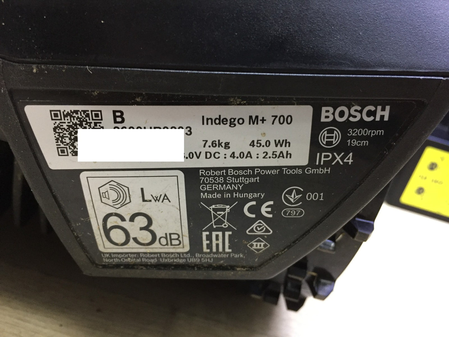 Bosch Indego M+ 700 robotic lawnmower, with app function, I33200