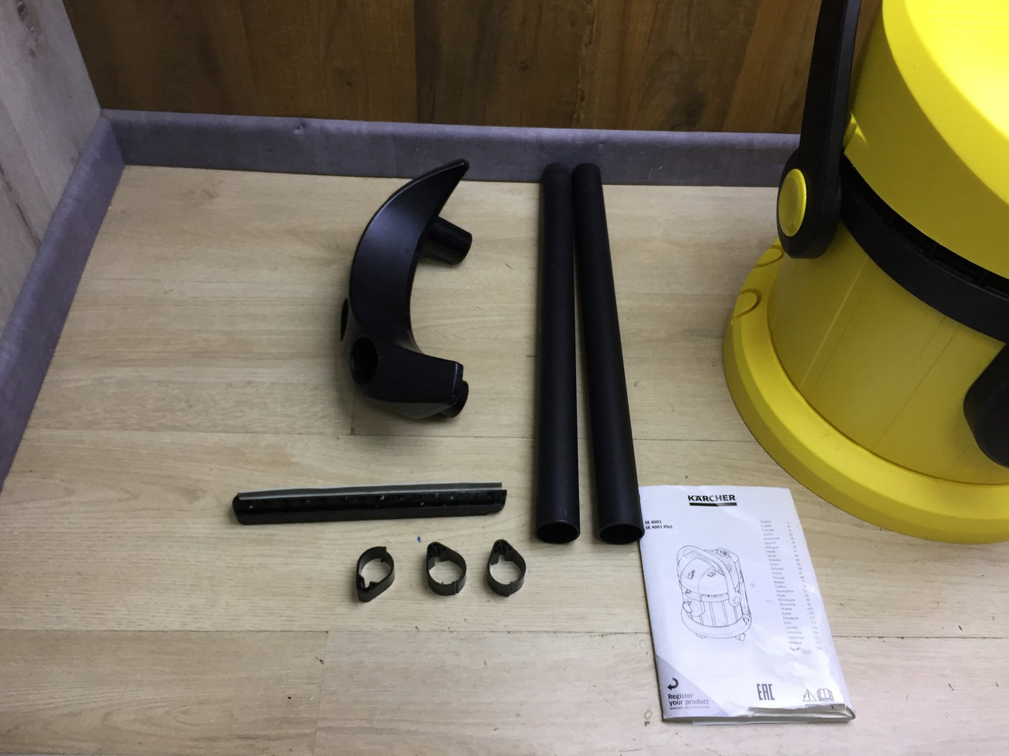 Kärcher 1.081-133.0 Wet and Dry Vacuum Cleaner SE 4001, I33513