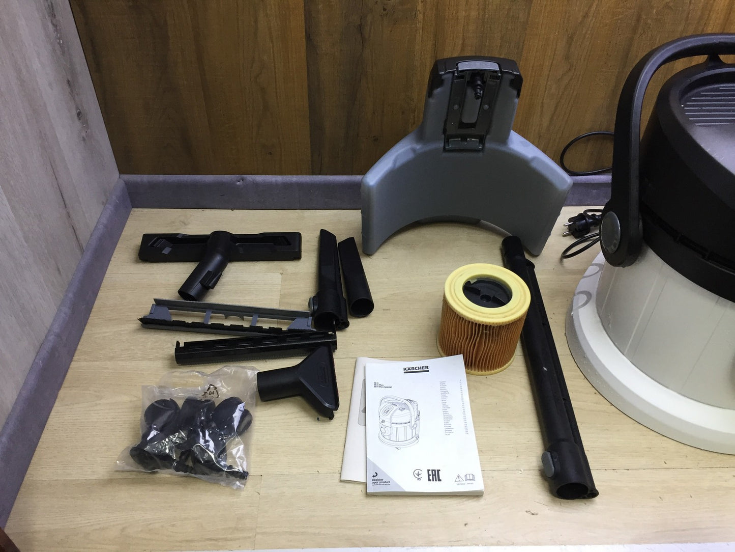 Kärcher SE 4 Plus Waschsauger (1.081-170.0), 1000 W, I33341