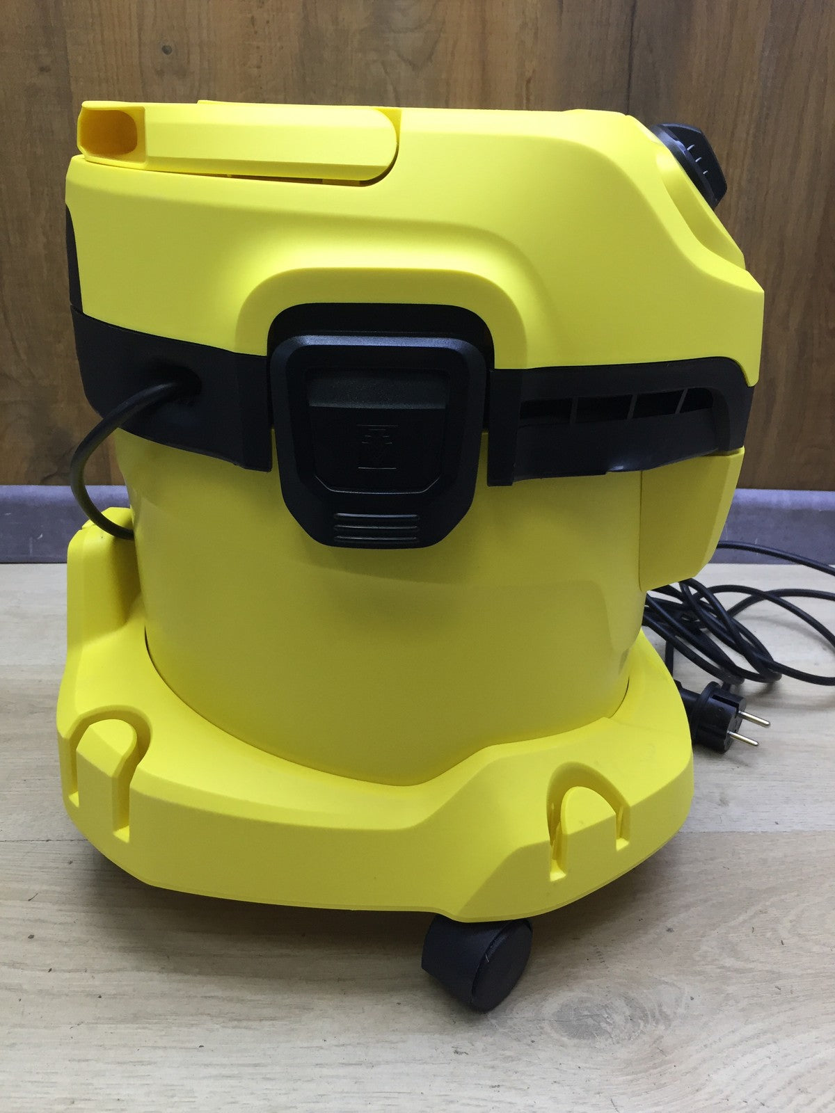 Kärcher wet/dry vacuum cleaner WD 2 Plus (1.628-009.0), 1000 W, I33517