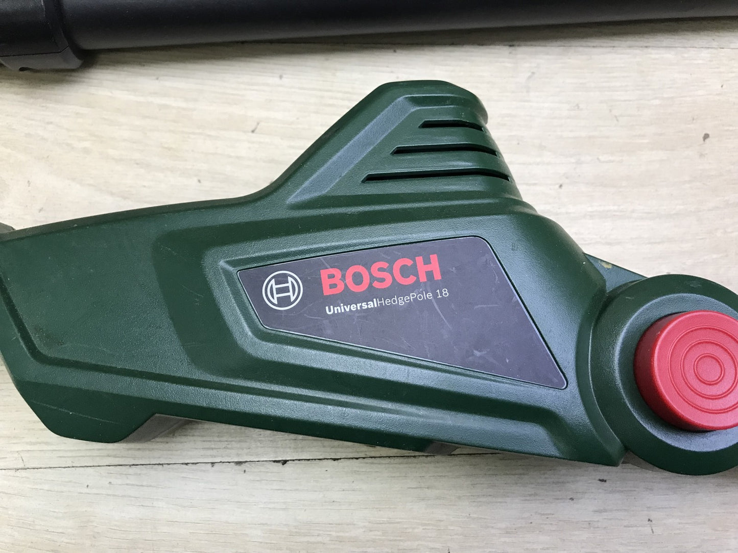 Bosch UniversalHedgePole 18 Cordless Hedge Trimmer without Battery and Charger, I33066