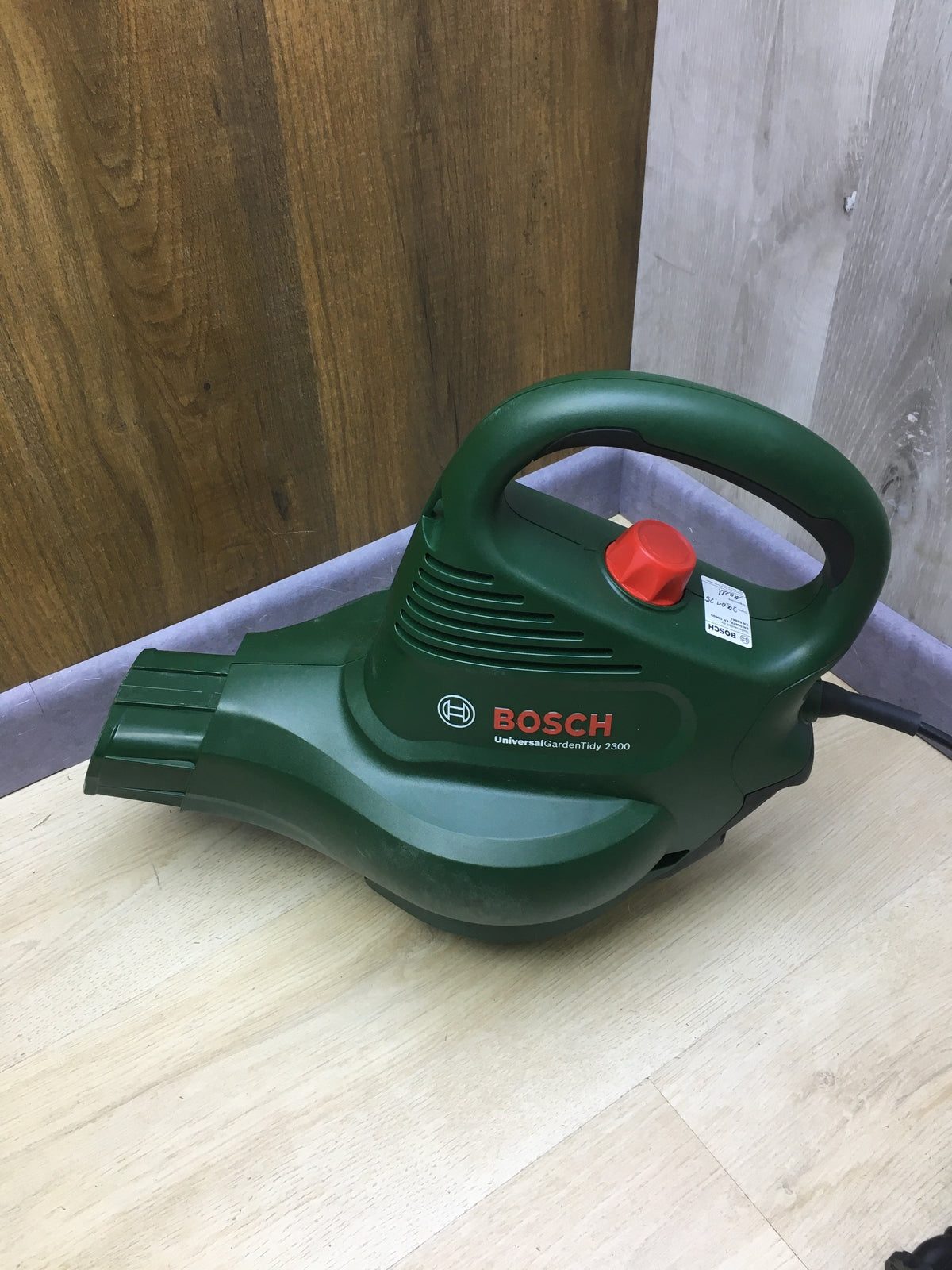 Bosch leaf vacuum/leaf blower UniversalGardenTidy 2300, 2300 W, I30011