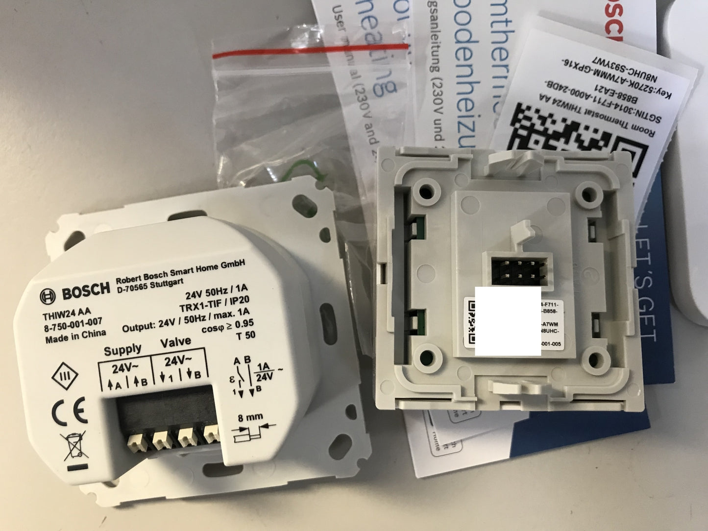 Bosch Smart Home Room Thermostat (8750001409), 24V, white, I32768