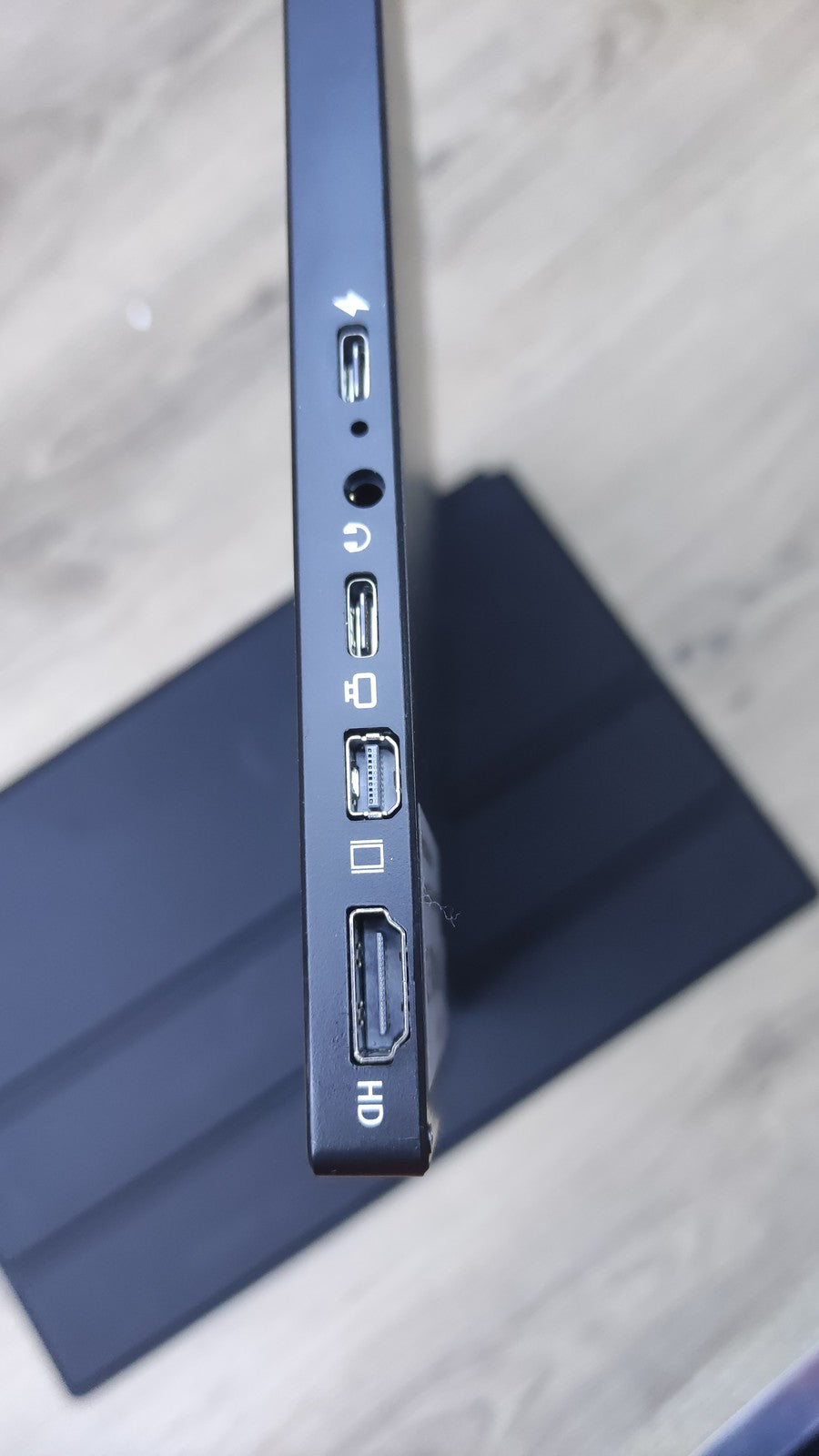 Uperfect 15,6" Tragbarer USB-C Monitor FHD 1920x1080 IPS HDMI USB Typ-C