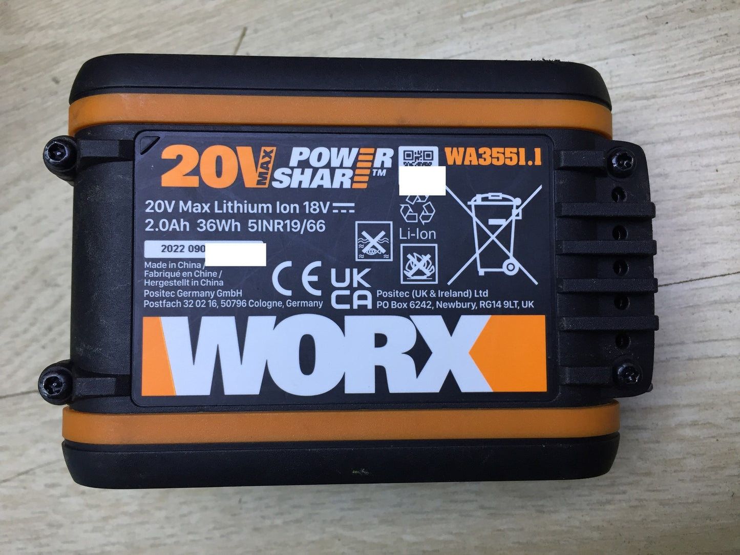 WORX Landroid M500 PLUS WR165E Robotic Lawnmower for up to 500 sqm with Wi-Fi, Bluetooth, I33544