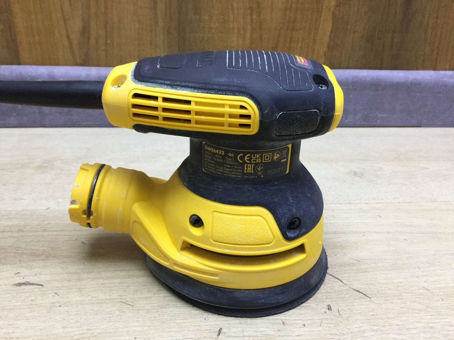 DeWalt DWE6423 Electric Random Orbital Sander, I33360