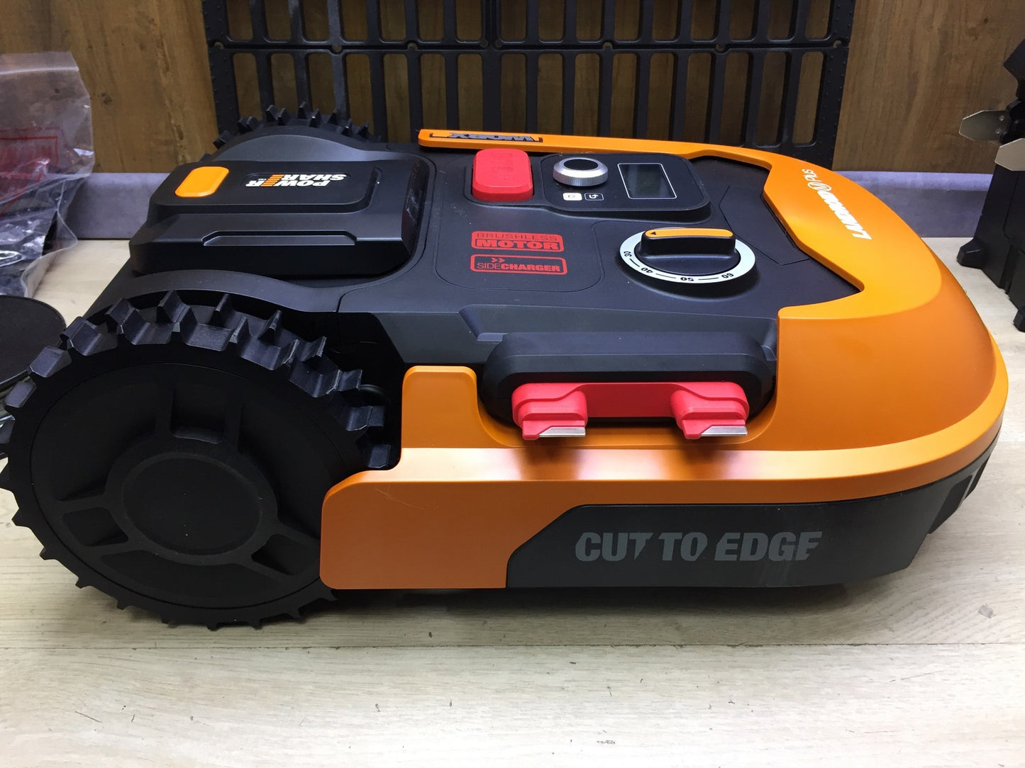 WORX Landroid M500 PLUS WR165E Mähroboter bis 500 qm mit WLAN, Bluetooth, I33689