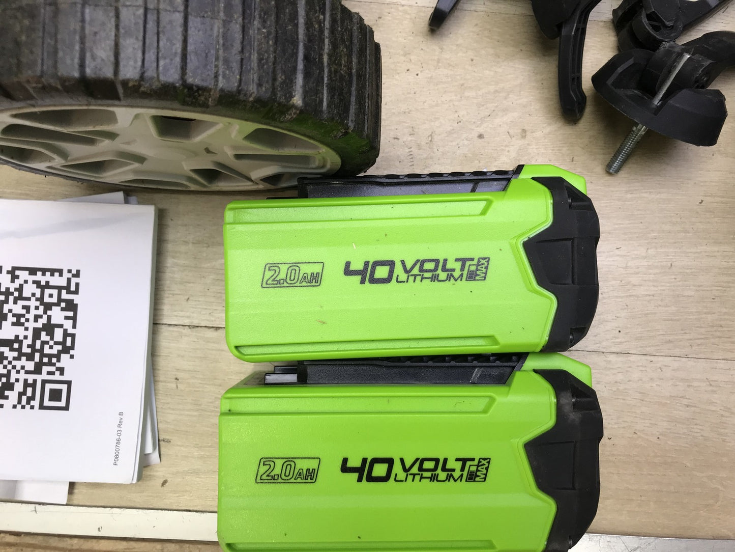Greenworks G40LM41 Cordless Lawn Mower 2504707, 2x Batteries, 40V, up to 500m², I32943