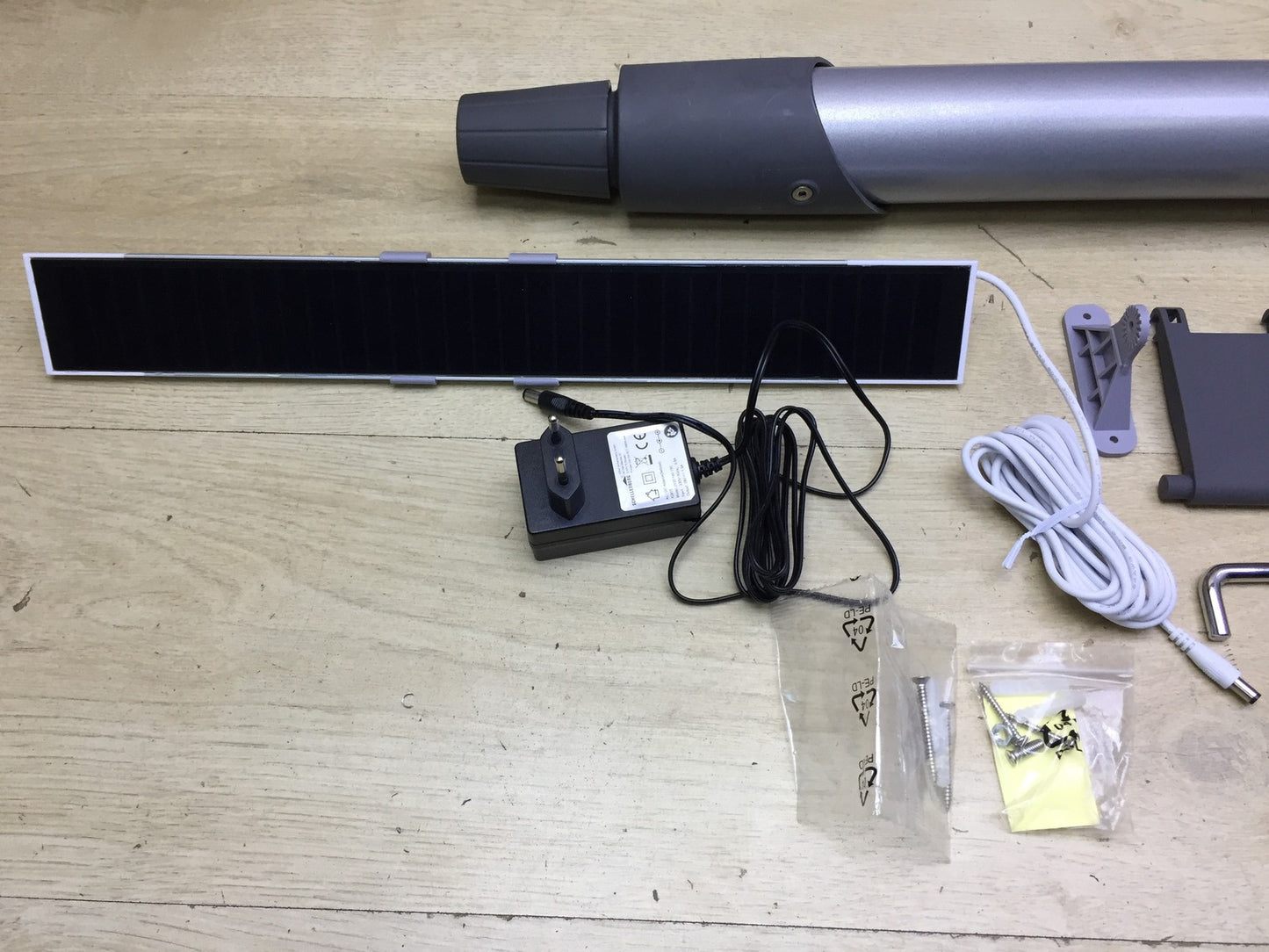 Schellenberg 20264 Funk-Markisenantrieb Premium mit Solarpanel, I33891