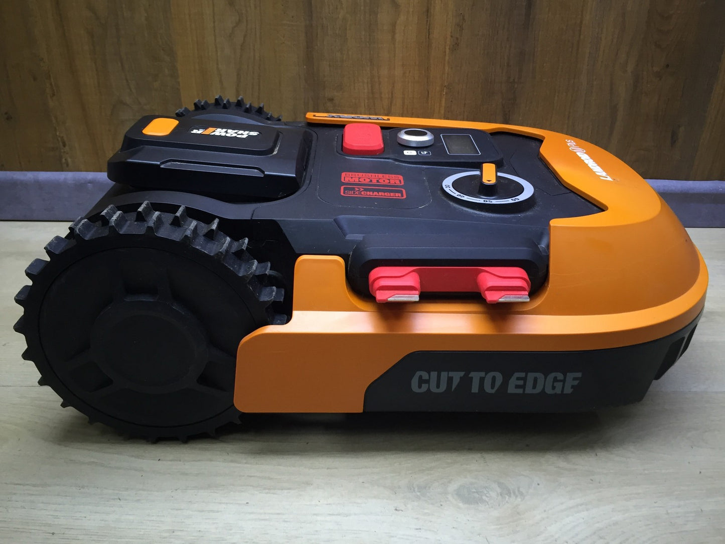 WORX Landroid M500 PLUS WR165E Robotic Lawnmower for up to 500 sqm with Wi-Fi, Bluetooth, I33550