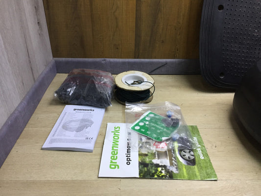 Greenworks Optimow S Mähroboter (2516807), für Rasenflächen bis 300 m2, I34178