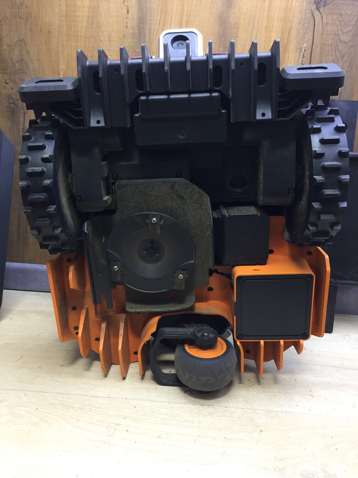 WORX Landroid Vision M600 Mähroboter WR206E.1 für Gärten bis 600m², I33593