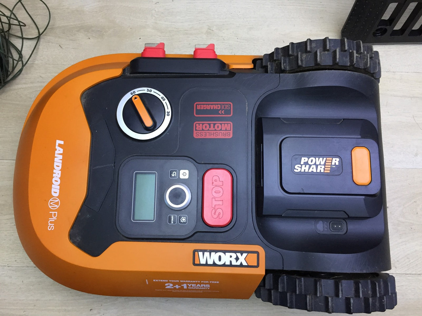 WORX Landroid M500 PLUS WR165E Robotic Lawnmower for up to 500 sqm with Wi-Fi, Bluetooth, I33544