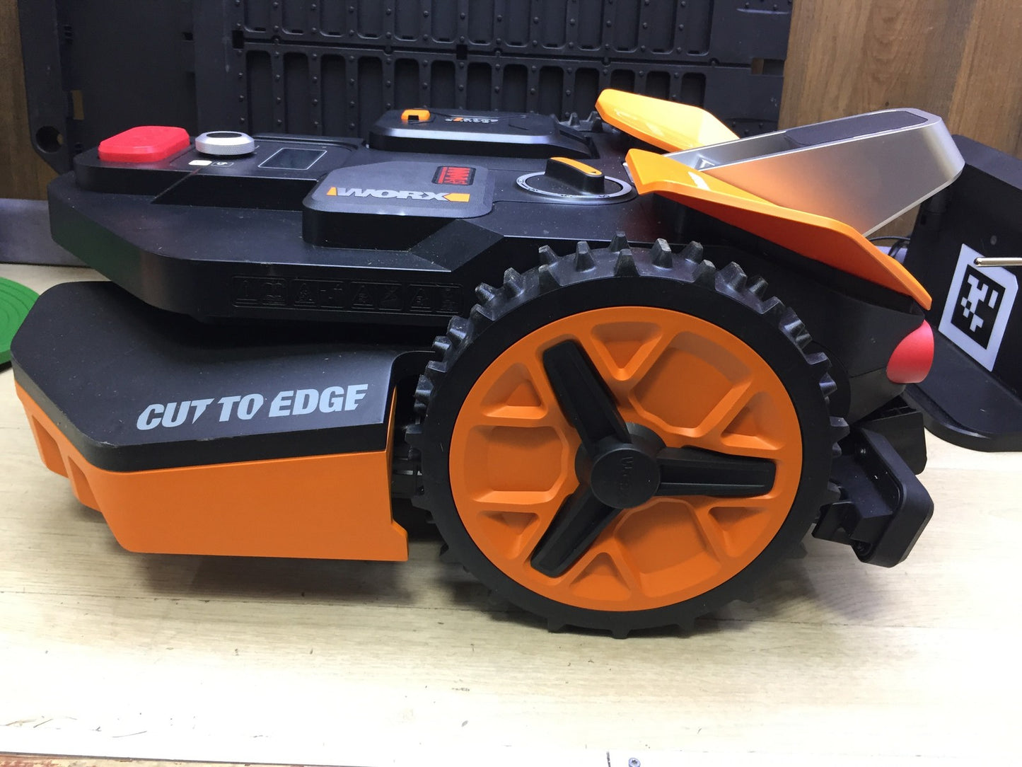WORX Landroid Vision M550 Mähroboter WR205E für Gärten bis 550m² I33575