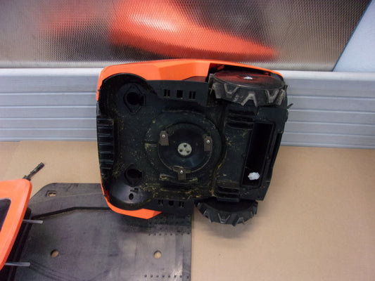 YARD FORCE AMIRO 400i Mähroboter mit App-Steuerung, bis zu 400m², I05740