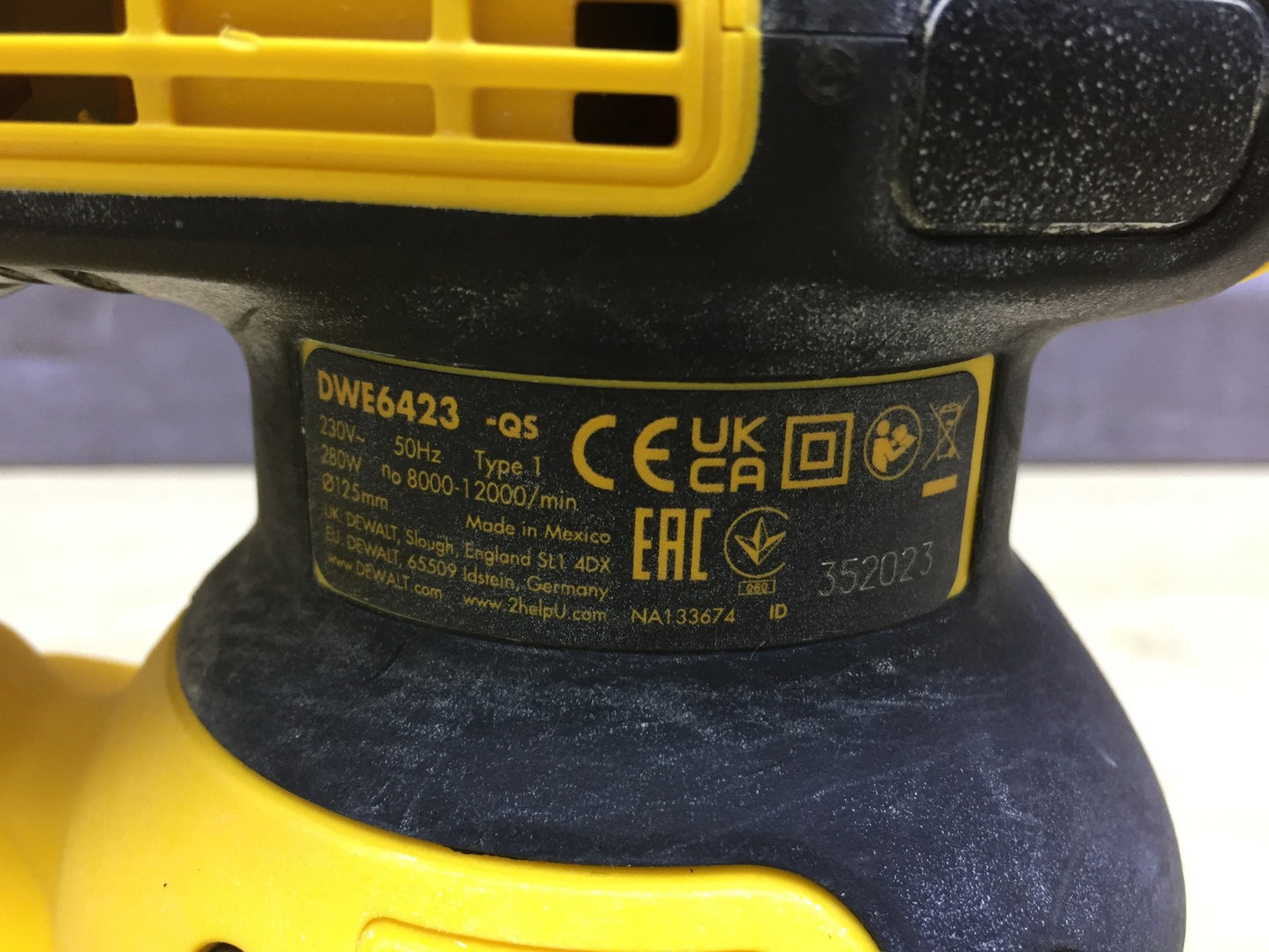 DeWalt DWE6423 Electric Random Orbital Sander, I33360