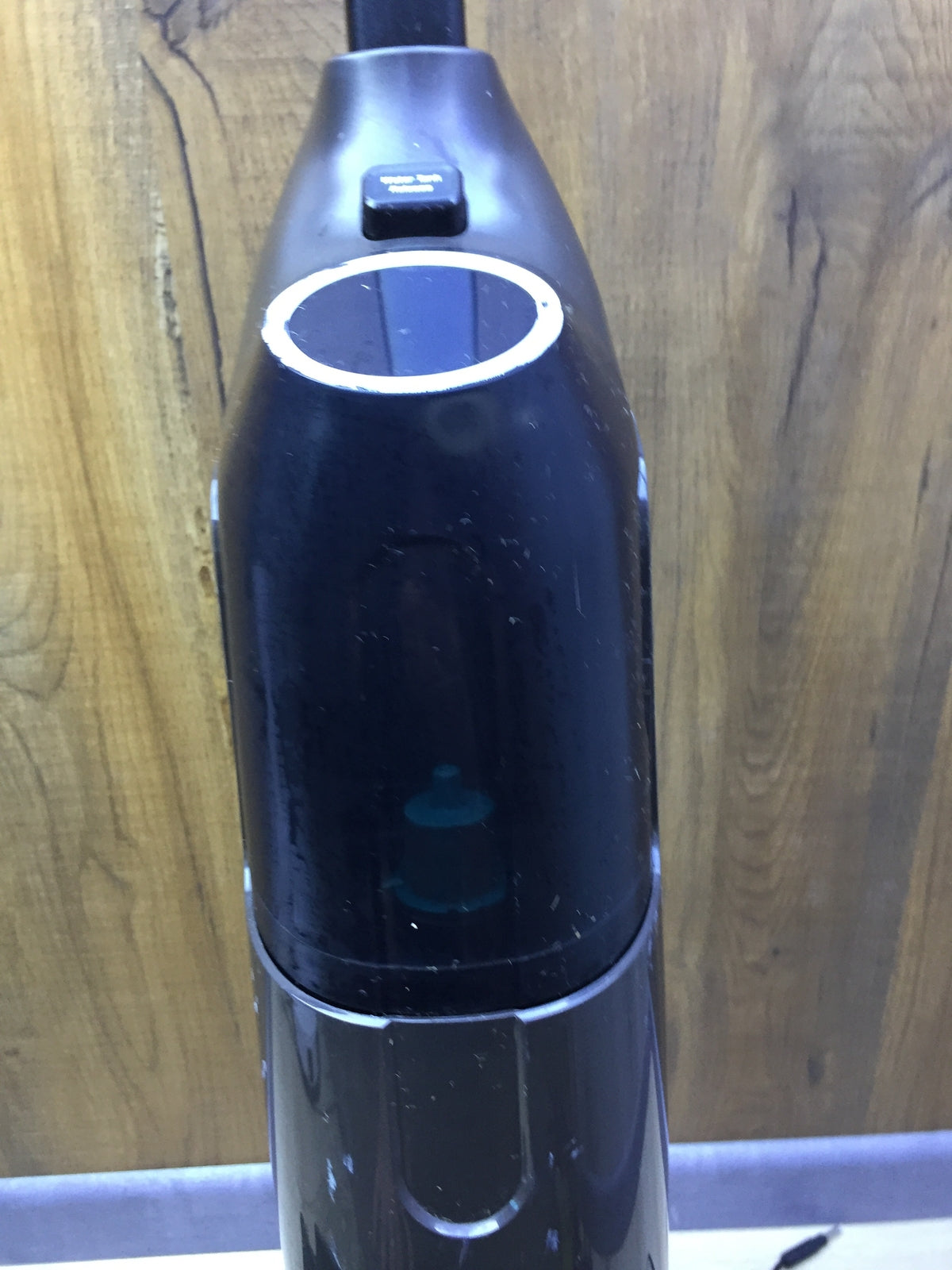 EUREKA NEW400 Cordless Wet/Dry Vacuum Cleaner, I29324