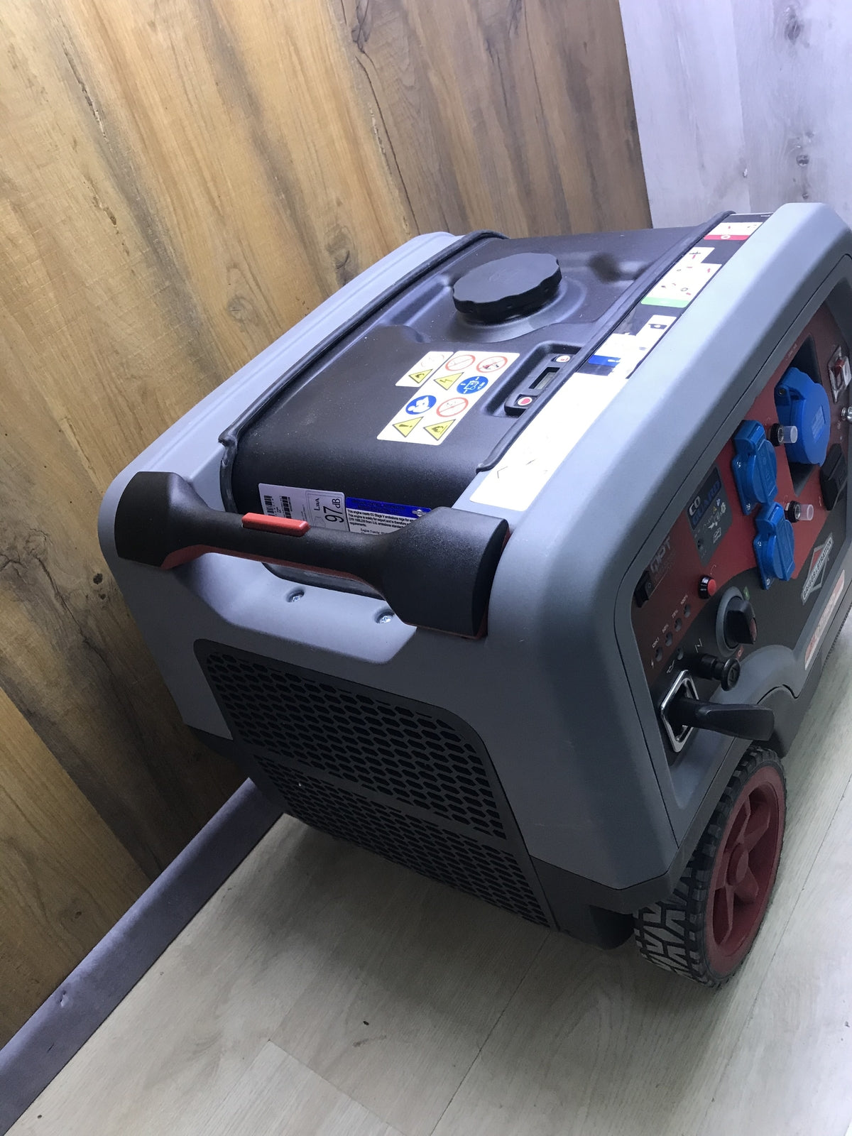 Briggs&Stratton Q6500 QuietPower petrol generator 6.5 kW (030852), I30696