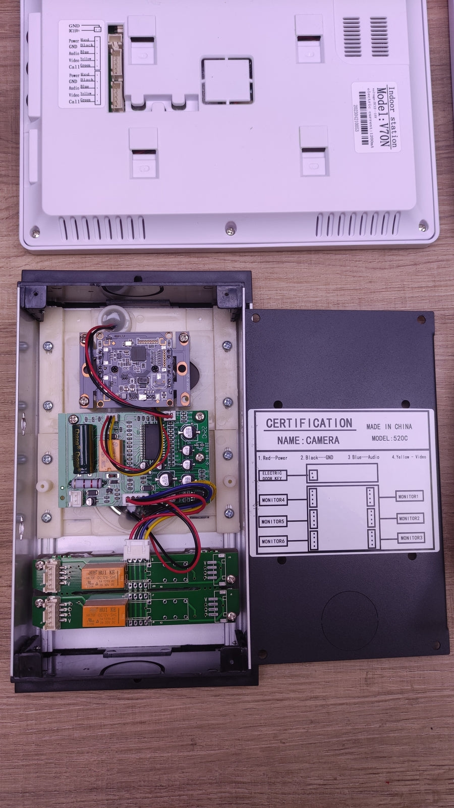 Kadongli 7'' video intercom for 2 families, I32682