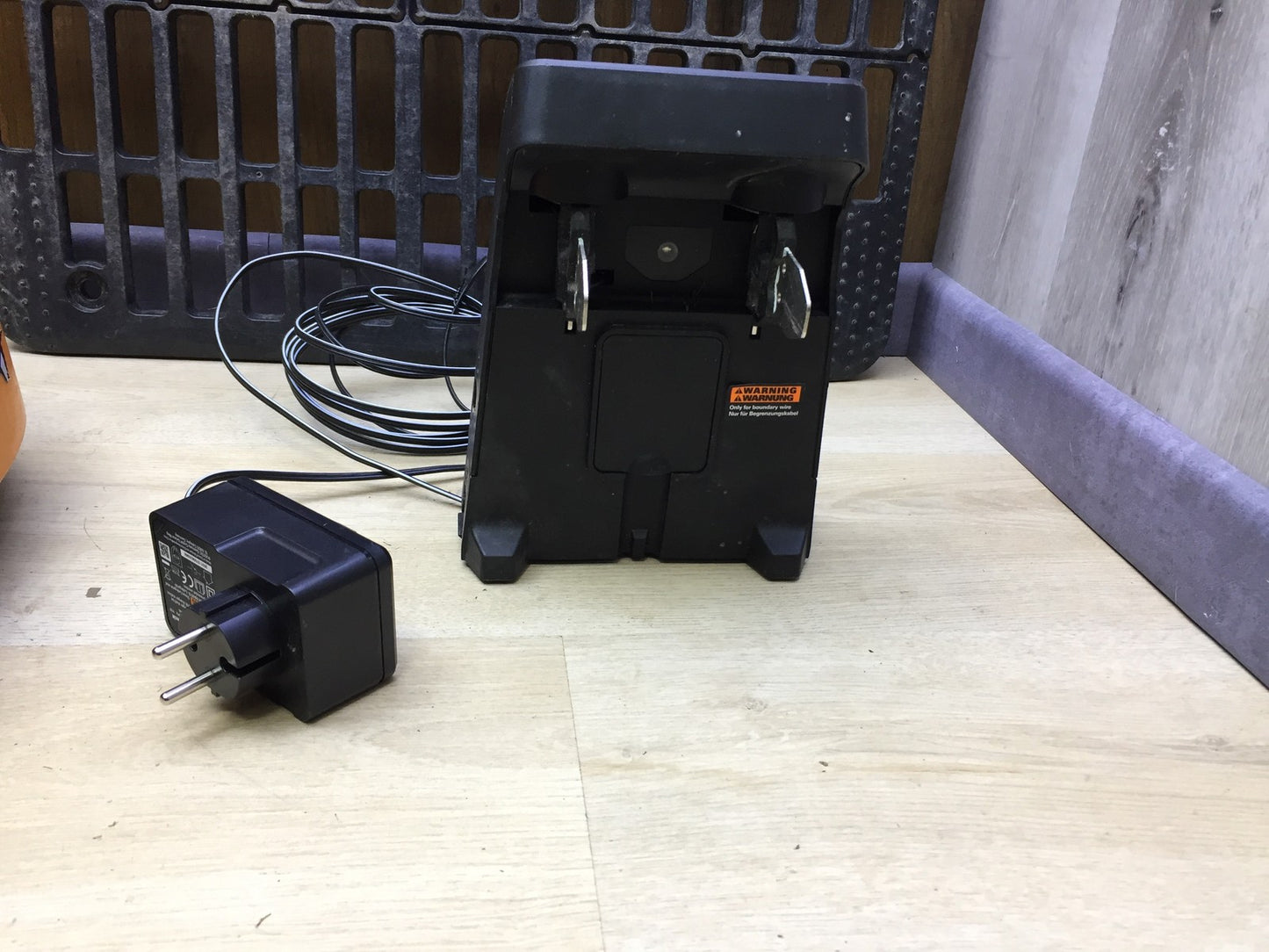 Worx Landroid M WR141E Robotic Lawnmower Cordless Lawnmower up to 500 sqm M500, I33261
