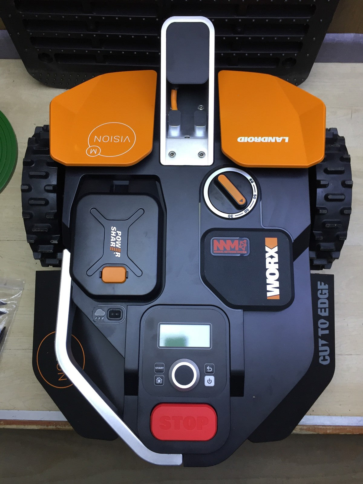 WORX Landroid Vision M550 Mähroboter WR205E für Gärten bis 550m², I33326