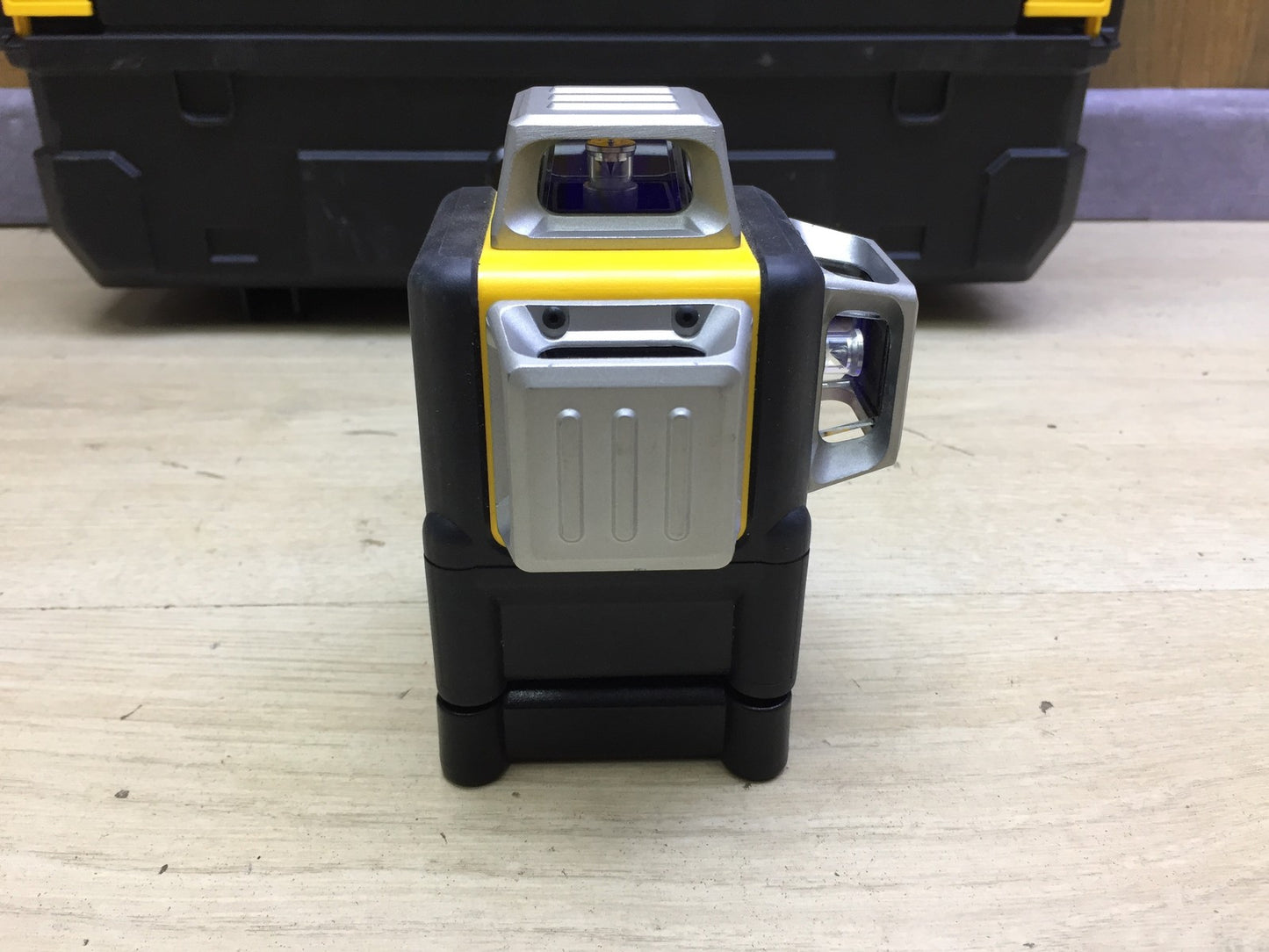 Dewalt cross line laser DCE089G without battery 2.0 Ah, I33106