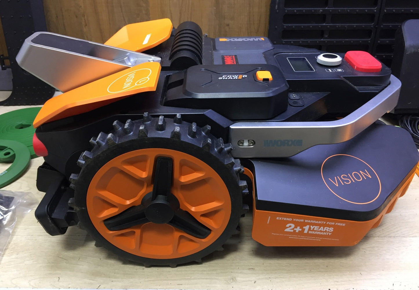 WORX Landroid Vision L1300 Mähroboter WR213E.1 für Gärten bis 1300m², I33293