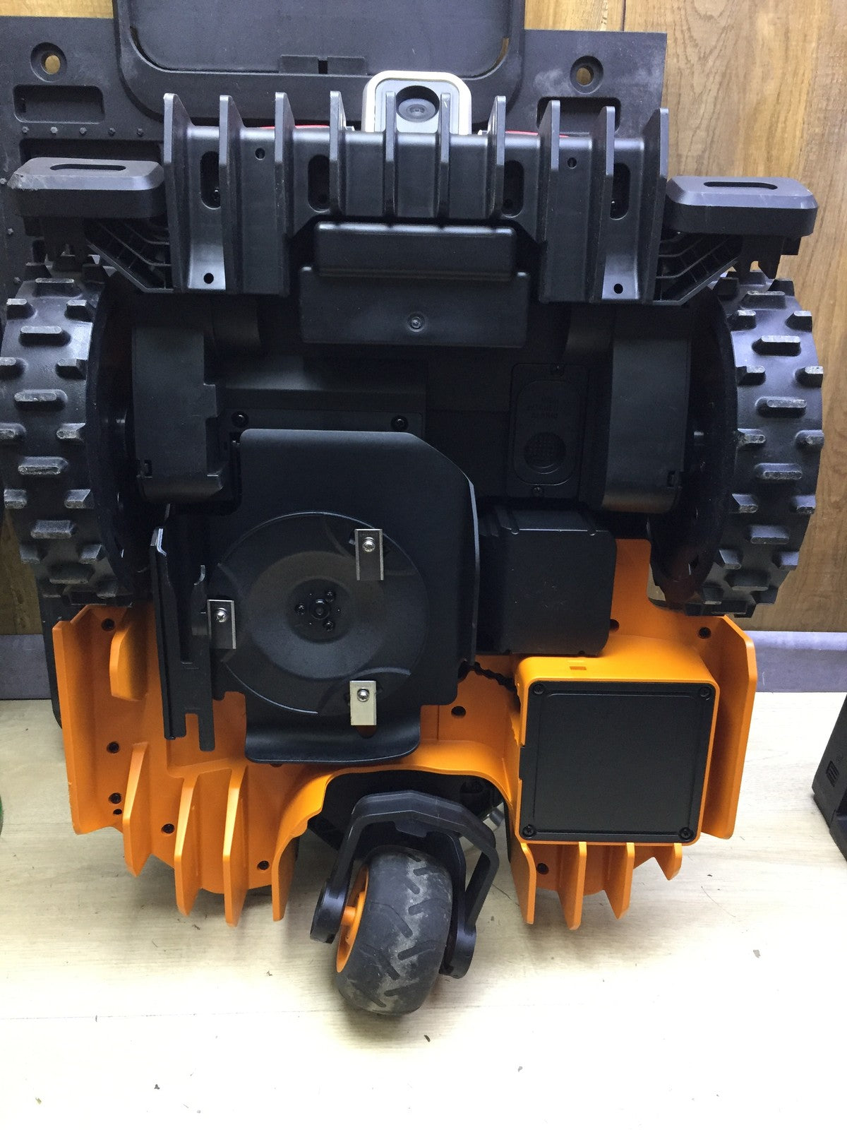 WORX Landroid Vision M550 Mähroboter WR205E für Gärten bis 550m², I33326