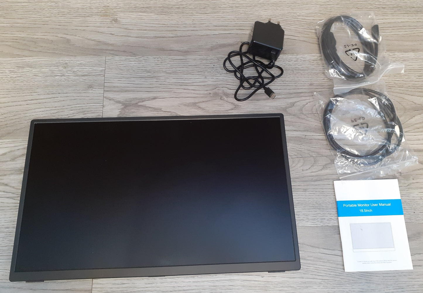 COOLHOOD Portable Gaming Monitor 18.5" (GS185DM1) FHD 1920x1080 Mini HDMI USB-C