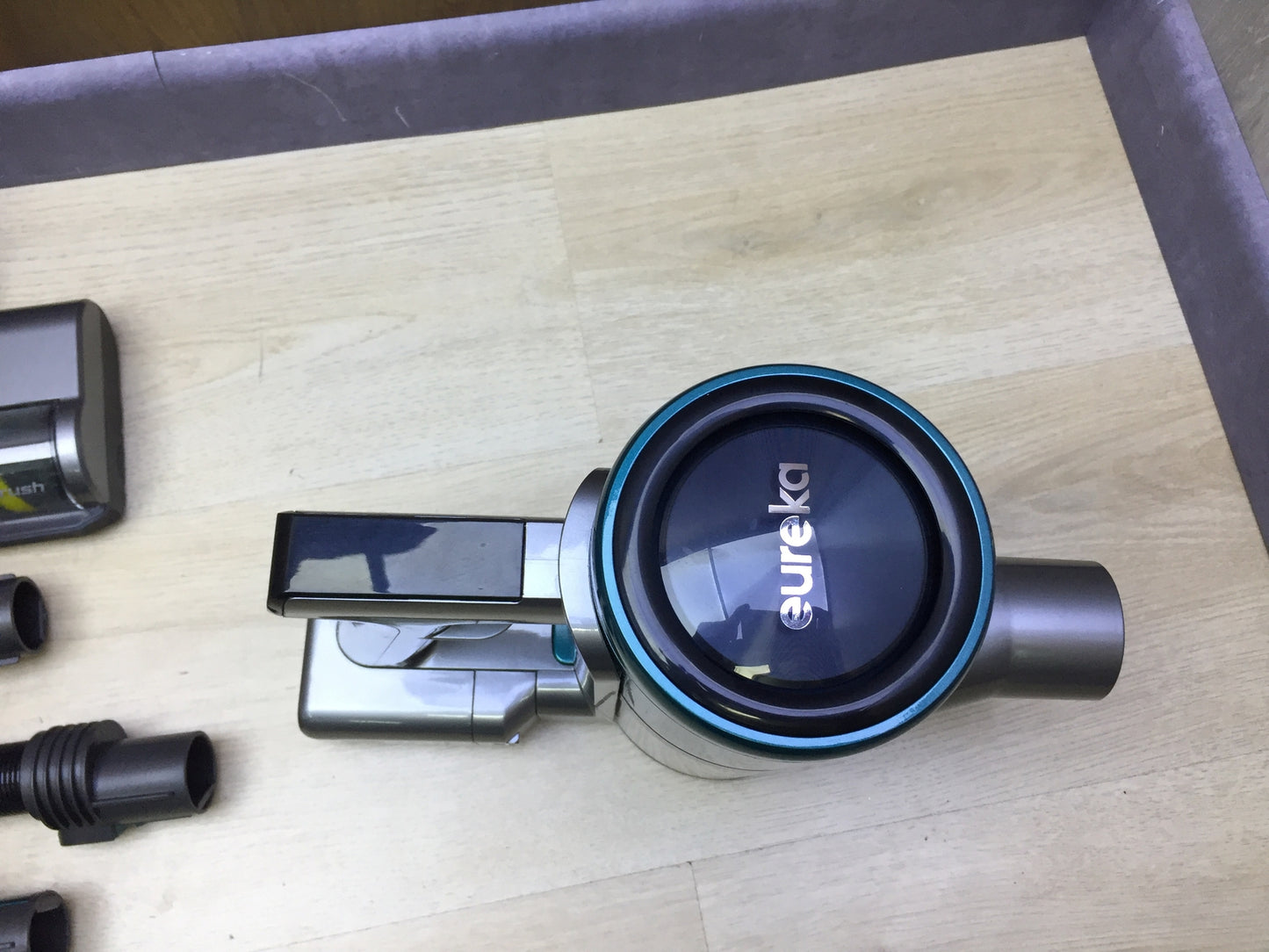 Eureka AK9 Cordless Vacuum Cleaner HD006, I29556