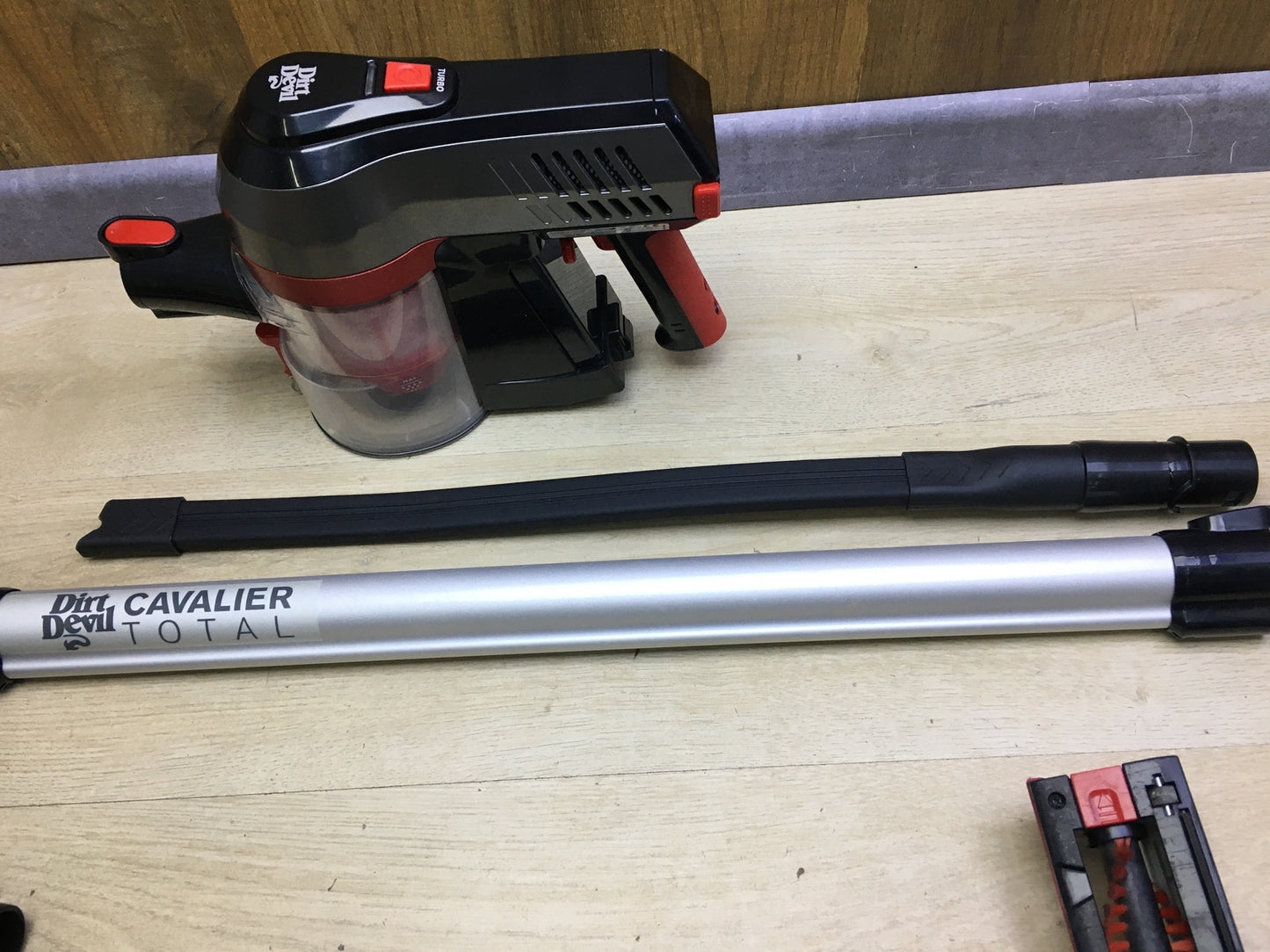 Dirt Devil Cavalier Total DD698-5 Cordless Handheld Vacuum Cleaner, I31342
